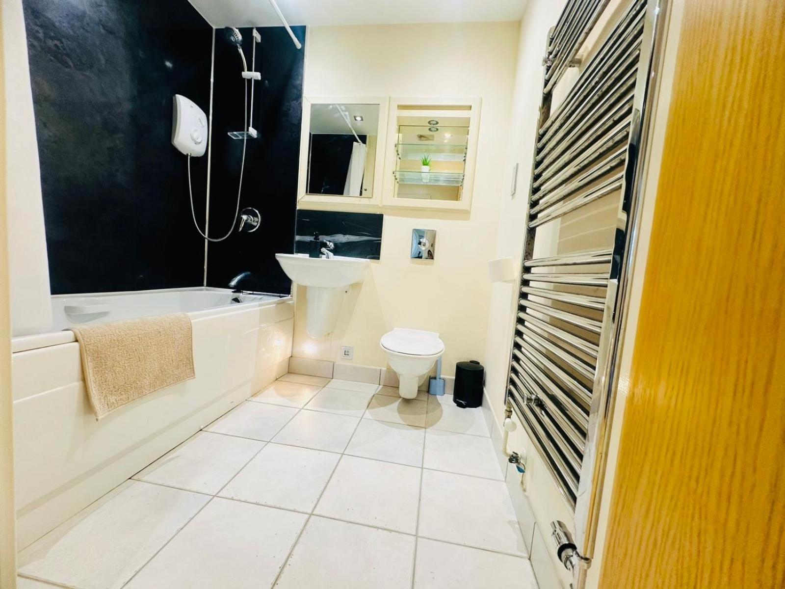 Modern 2Bed 2Bath Apartment Canary Wharf - Upto 5 Person Λονδίνο Εξωτερικό φωτογραφία
