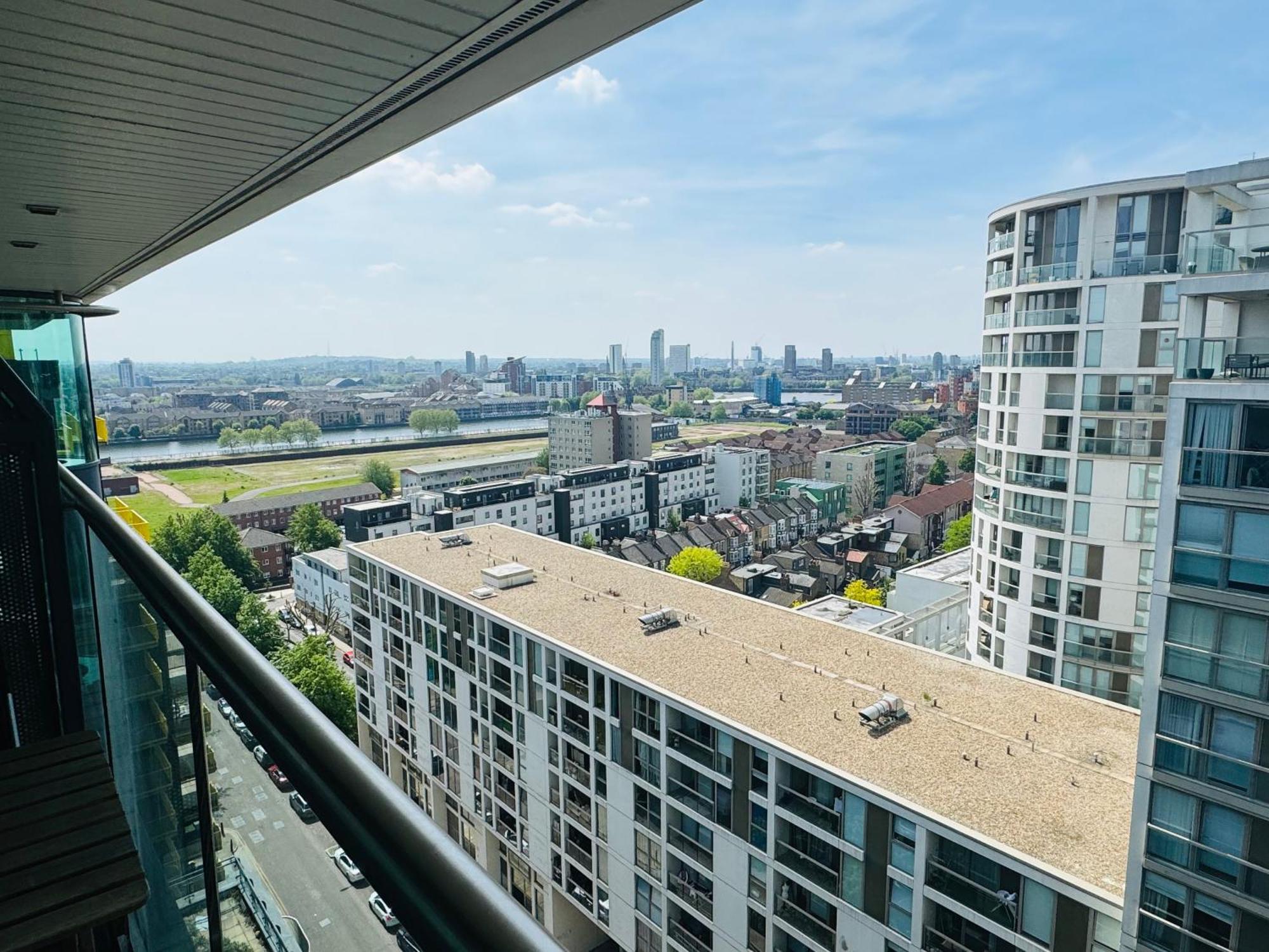 Modern 2Bed 2Bath Apartment Canary Wharf - Upto 5 Person Λονδίνο Εξωτερικό φωτογραφία